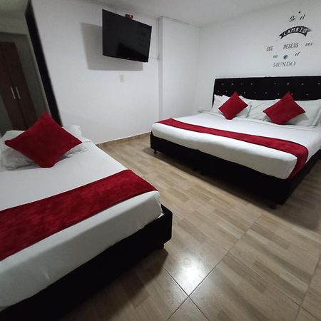 Aw Hotel American Travel Богота Екстериор снимка