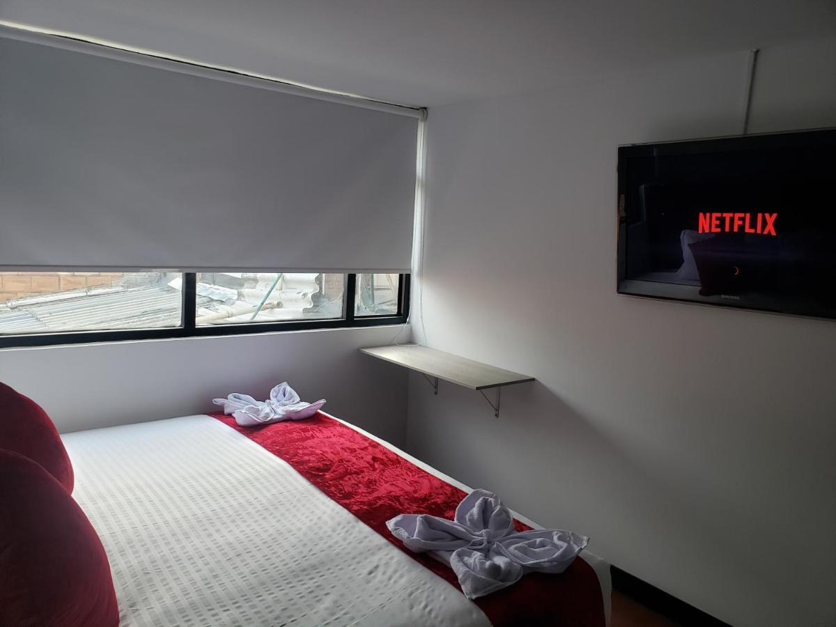 Aw Hotel American Travel Богота Екстериор снимка