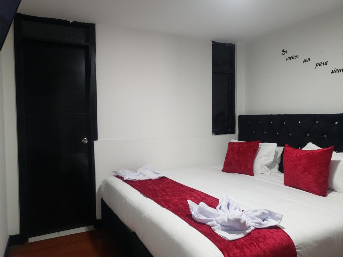 Aw Hotel American Travel Богота Екстериор снимка