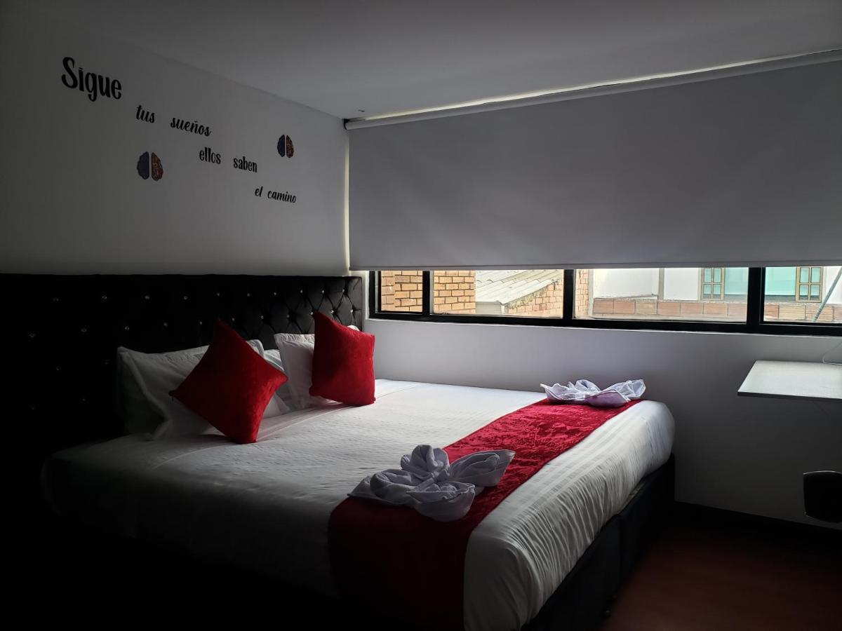 Aw Hotel American Travel Богота Екстериор снимка