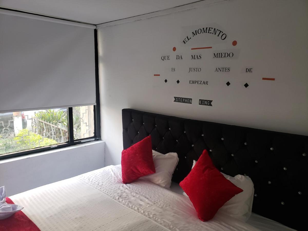Aw Hotel American Travel Богота Екстериор снимка